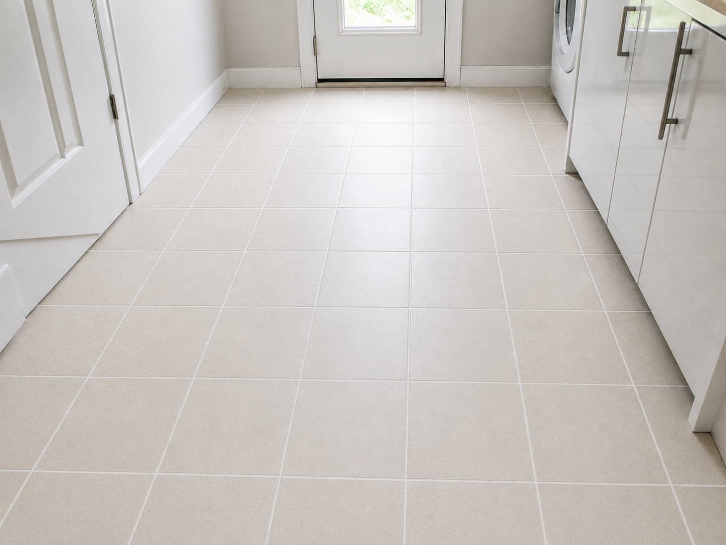 Carrelage détaché, joints éclaircis